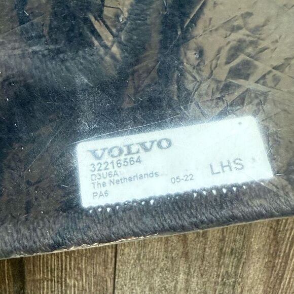 OEM Volvo Textile Mat Cover for XC60 LHD V426 in Off black NIP - Picture 4 of 6